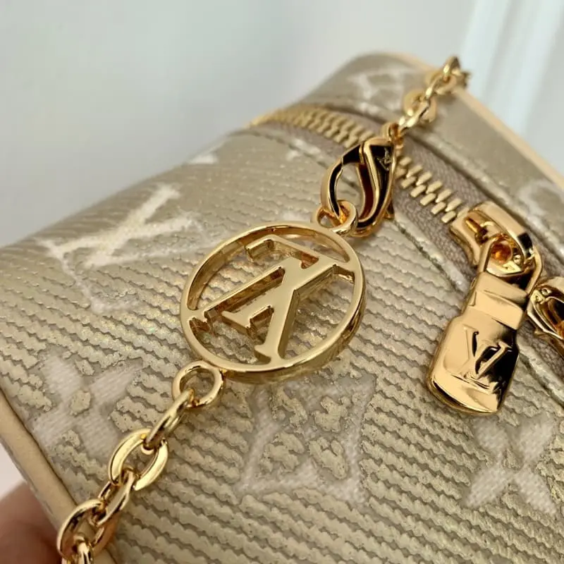 M82467 Gold 11x10x8cm High Quality Bags - Image 6