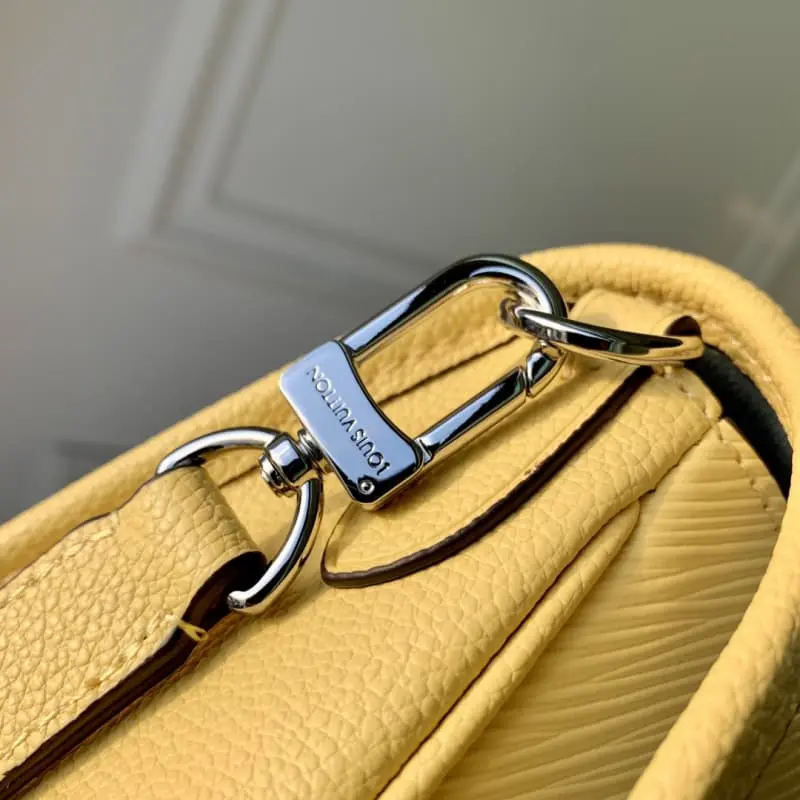 M22618 24.5x15.5x9cm High Quality Bags - Image 6