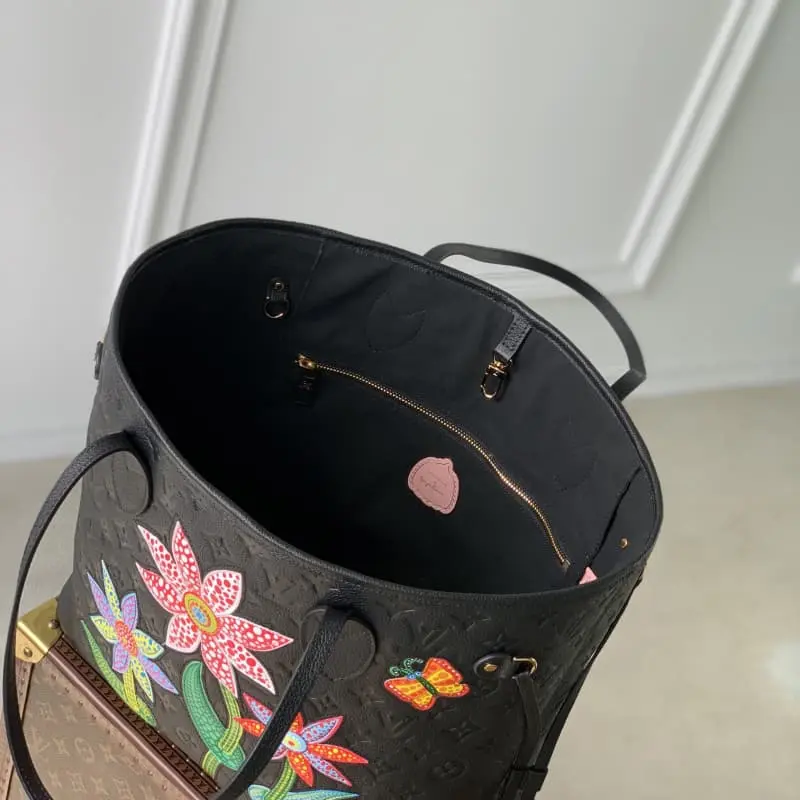 M21733 Black Flowers 31x28x14cm High Quality Bags - Image 6