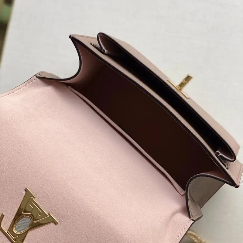 M56137 S1 22.5x17x5.5cm High Quality Bags - Image 5