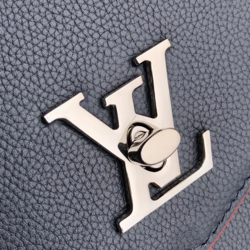 M53197 28x20x11cm High Quality Bags - Image 5