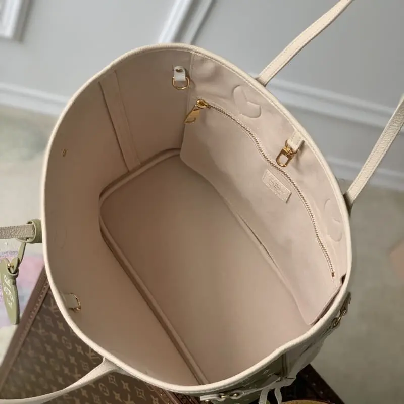 M46102 31x28x14cm High Quality Bags - Image 5