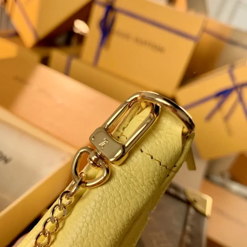 M46129 15.5x10.5x4cm High Quality Bags - Image 6