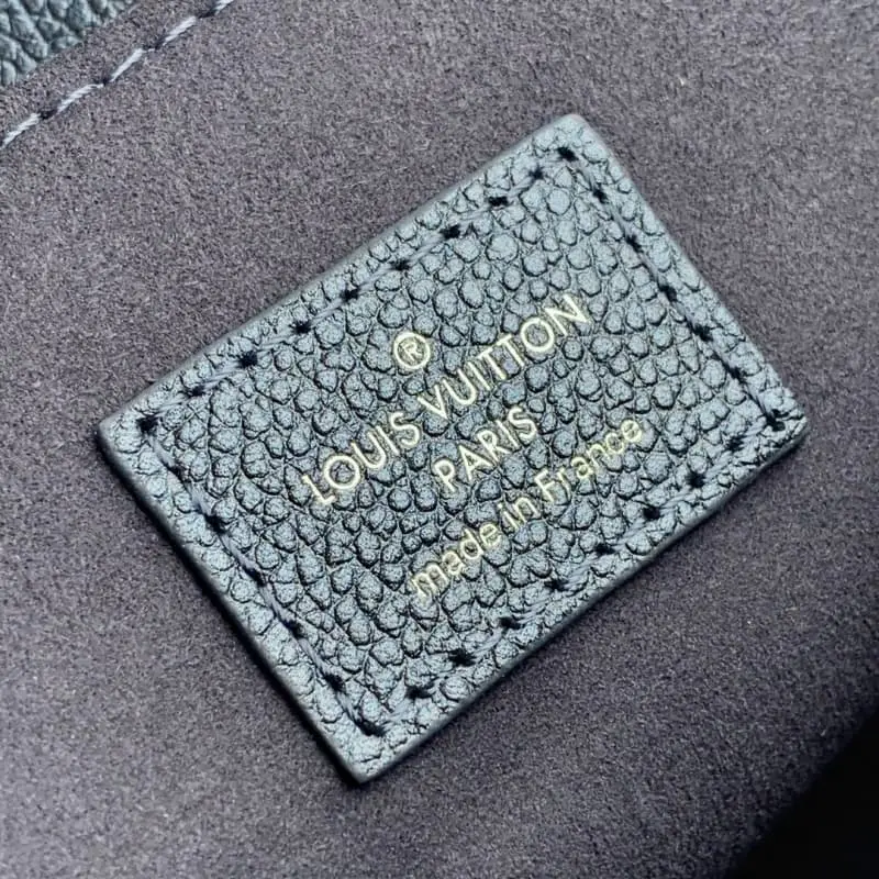 M59211 25x19x7cm High Quality Bags - Image 5