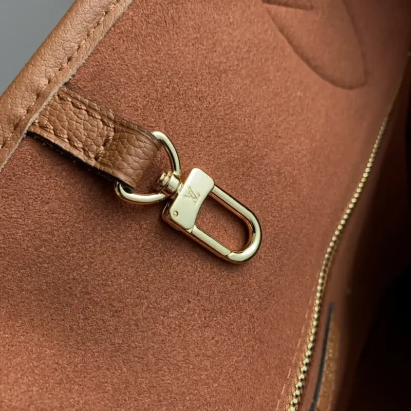 M45684 32x29x17cm High Quality Bags - Image 5