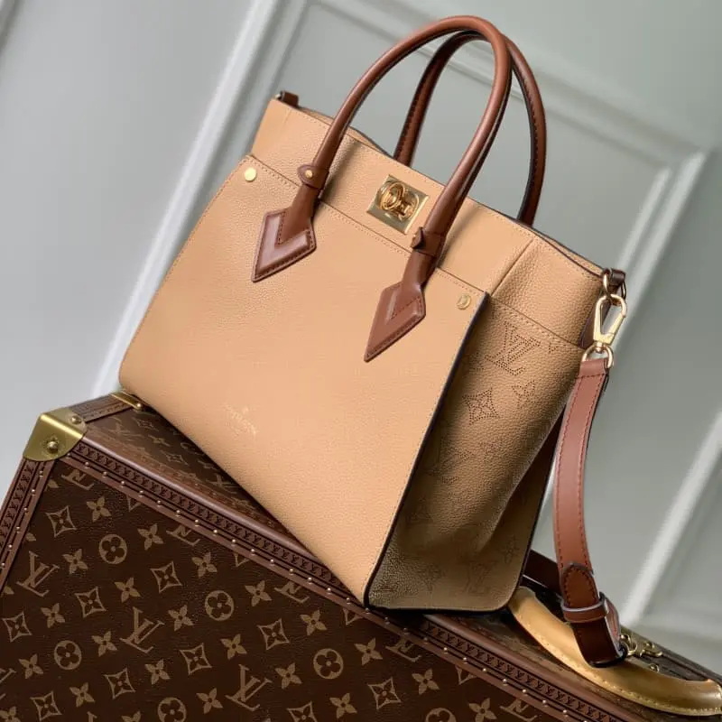 M53826 30.5x24.5x14cm High Quality Bags - Image 6