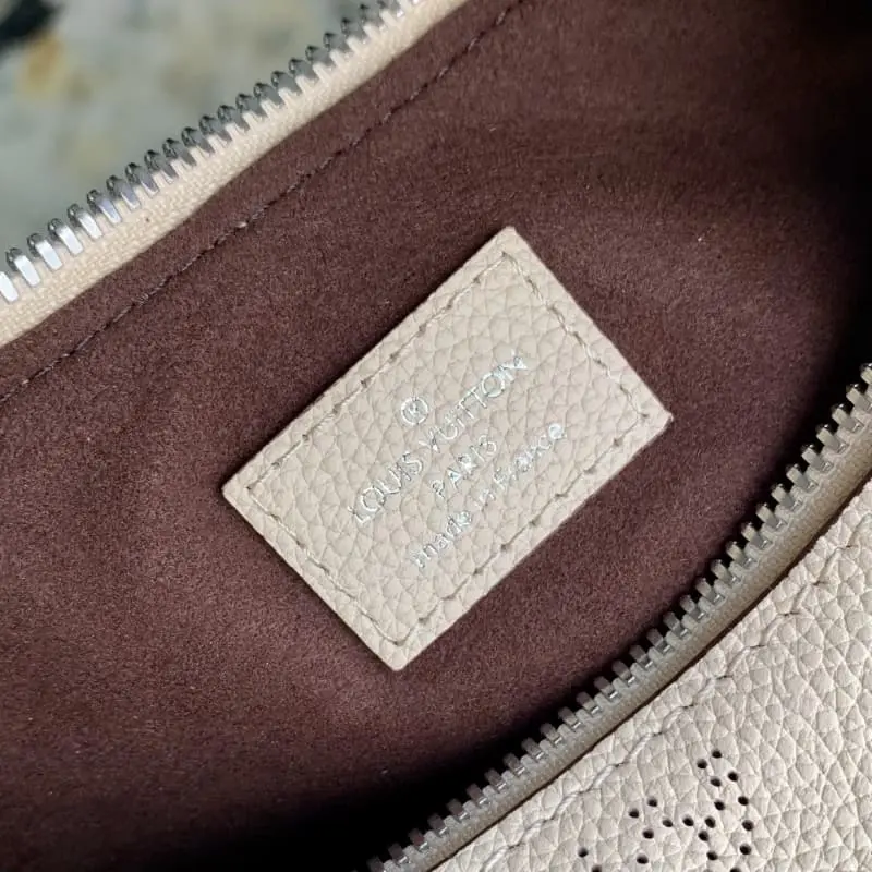 M20700 28x34x12cm High Quality Bags - Image 5