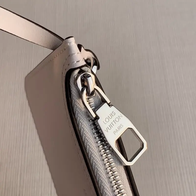 M54353 34x18x13cm High Quality Bags - Image 5