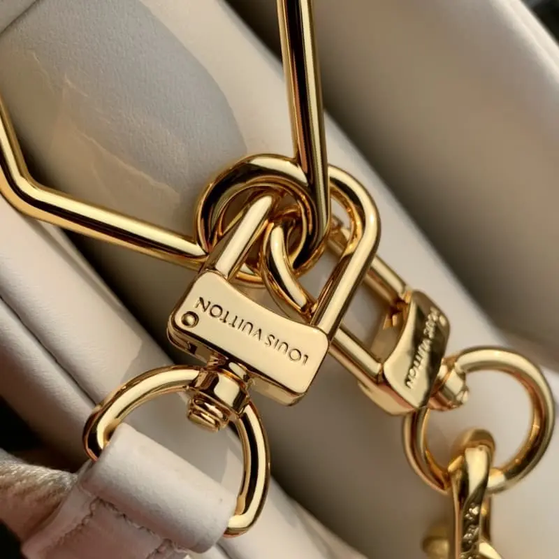 M22398 26x20x12cm High Quality Bags - Image 6