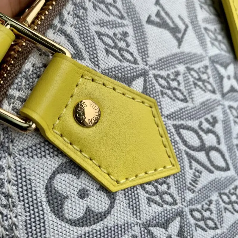 M91606 25x19x12cm High Quality Bags - Image 6