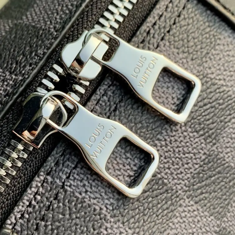 N40452 27x17x13cm High Quality Bags - Image 6