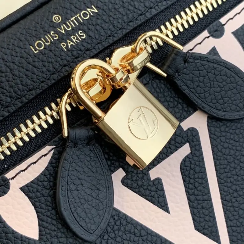 M45780 19x13x11cm High Quality Bags - Image 5