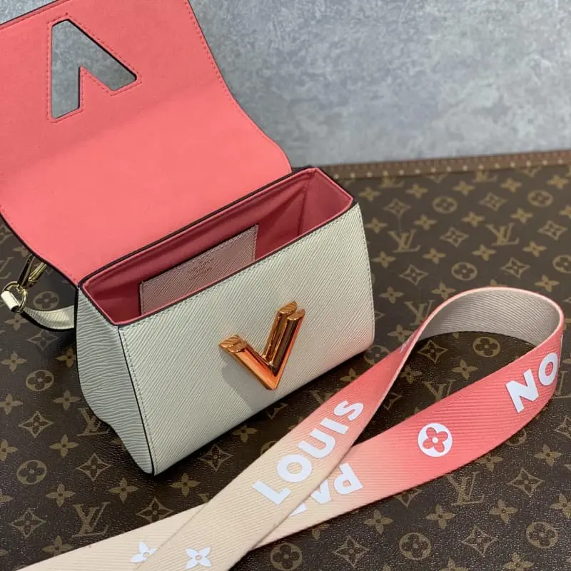 M59687 19x15x9cm High Quality Bags - Image 5