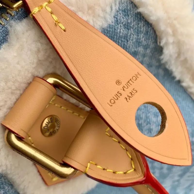 N40700 25x15x15cm High Quality Bags - Image 6