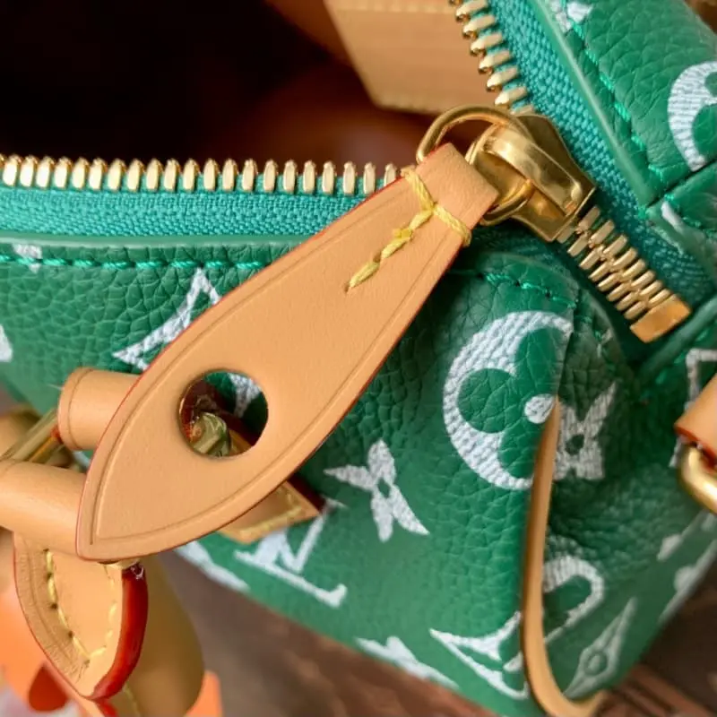 M24419 Green 18x12x10cm High Quality Bags - Image 6