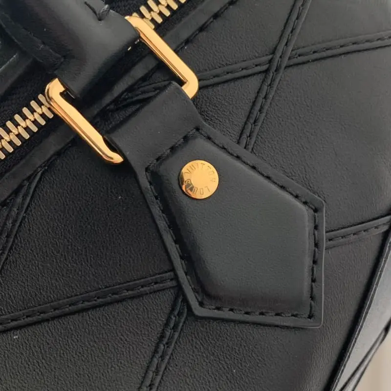 M24206 Black 25x19x15cm High Quality Bags - Image 6