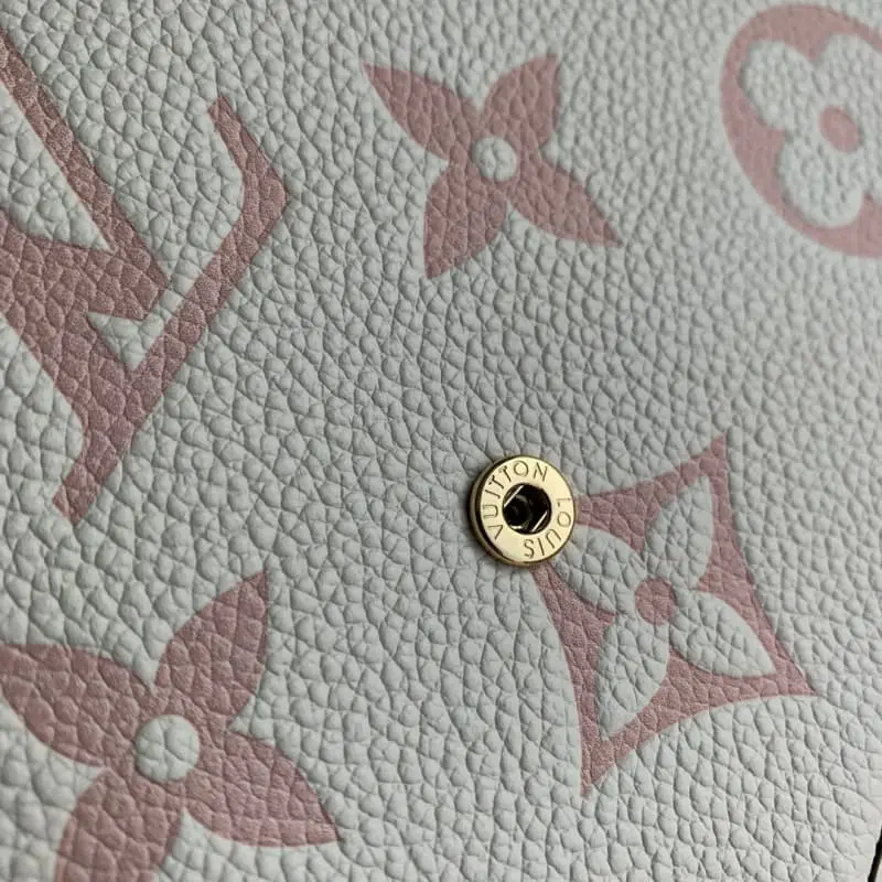 M69977 21x12x3cm High Quality Bags - Image 6