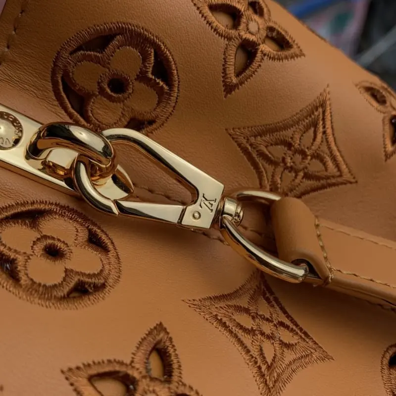 M22863 Embroidery khaki 21x14x8cm High Quality Bags - Image 6