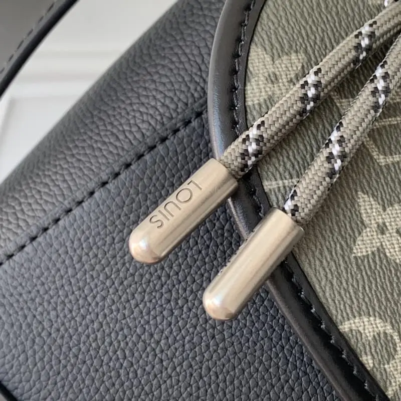 M12615 17x11x26.6cm High Quality Bags - Image 6