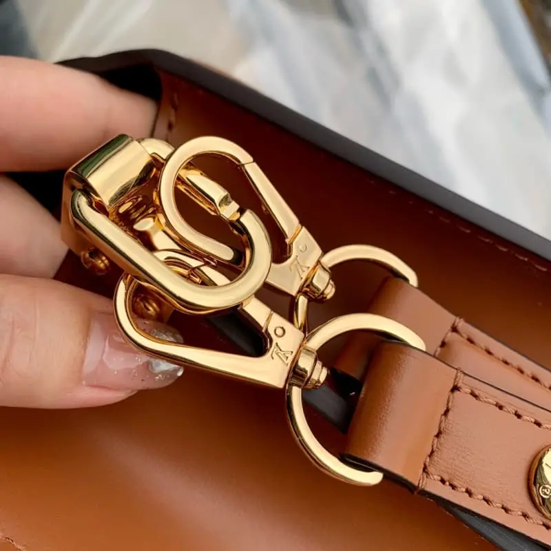 M46537 20x15x9cm High Quality Bags - Image 6