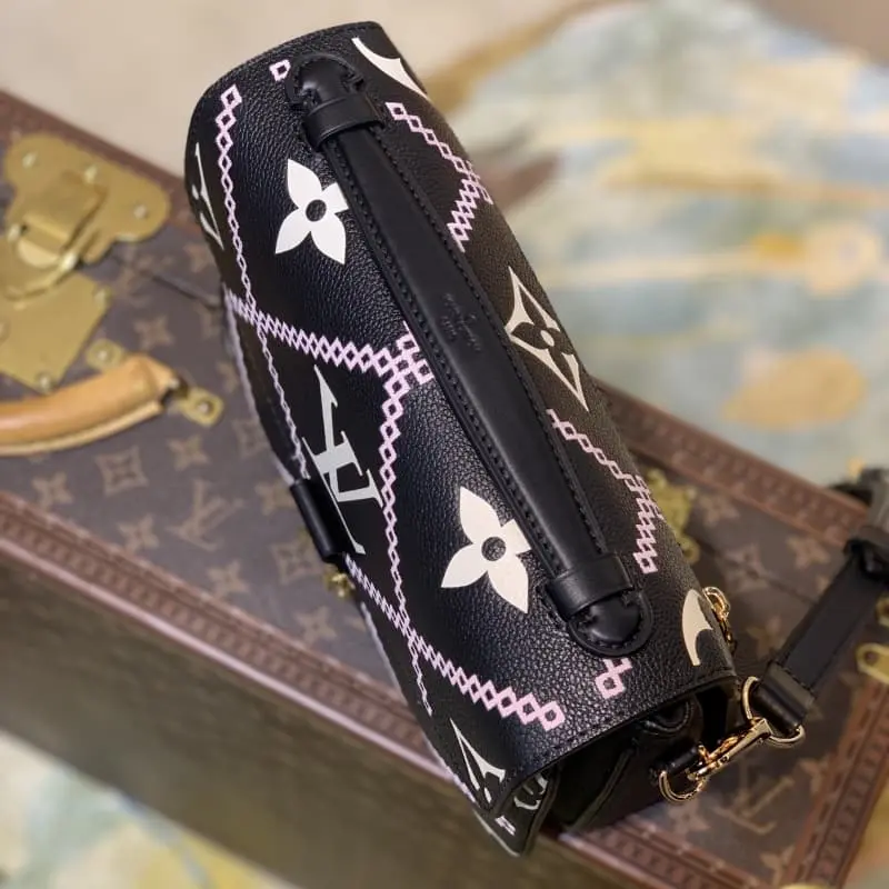 M46028 25x19x7cm High Quality Bags - Image 5