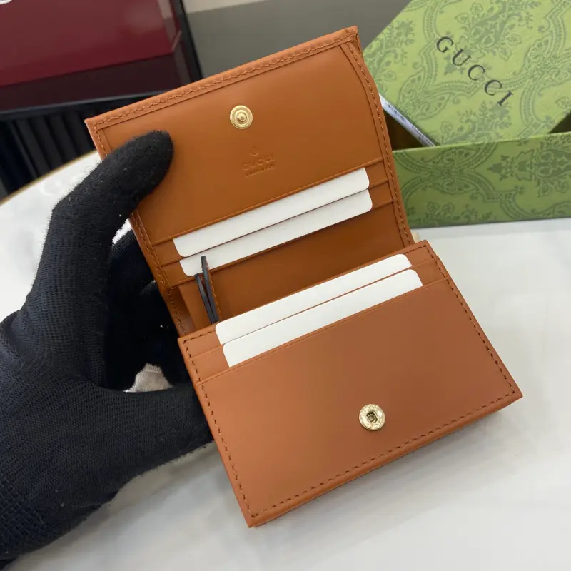 820692 CM 5 High-Quality Bags - Image 9