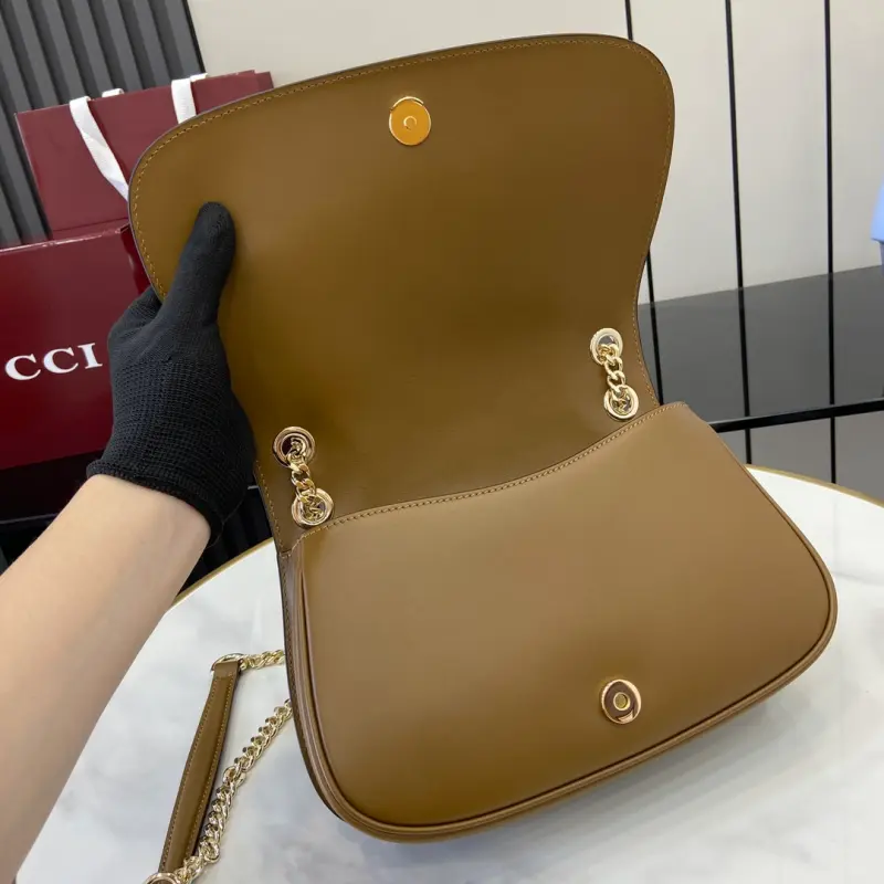 815715 CM 5 High-Quality Bags - Image 8