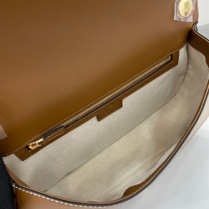 815716 CM 3 High-Quality Bags - Image 8