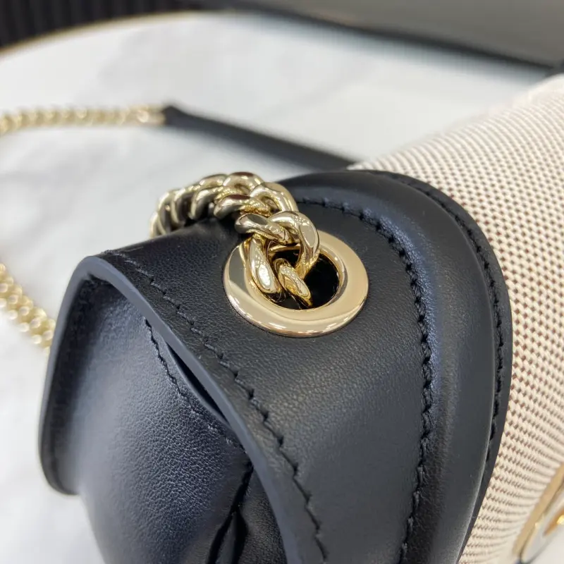 815711 CM 1 High-Quality Bags - Image 6