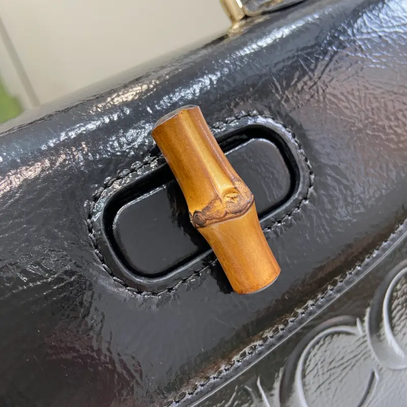 675797 CM 4 High-Quality Bags - Image 6