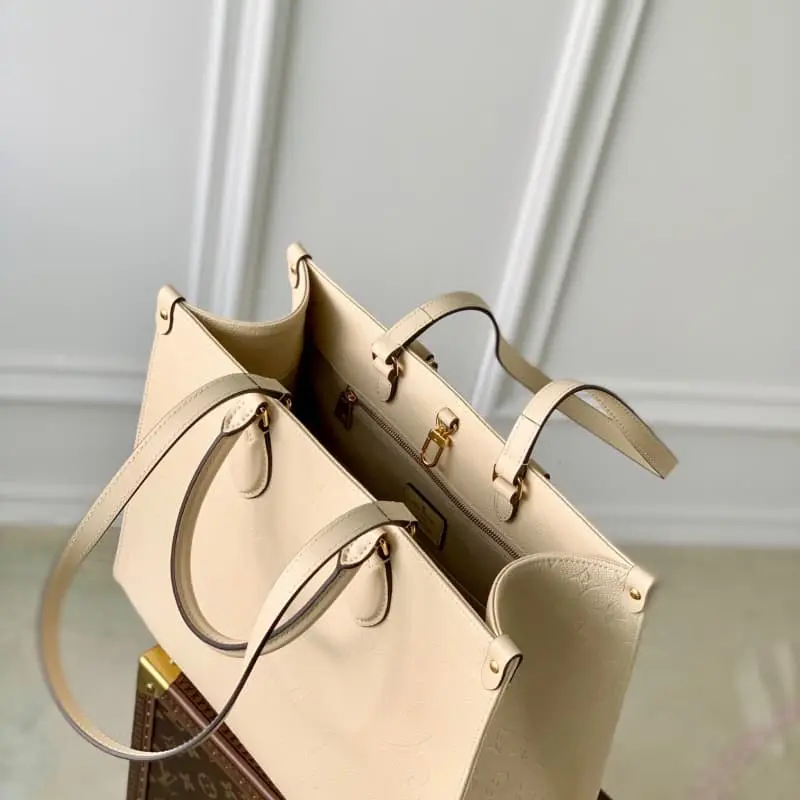 M45595 White Embossed 35x27x14cm High Quality Bags - Image 6