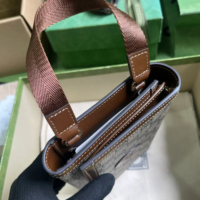 724358 CM 1 High-Quality Bags - Image 6