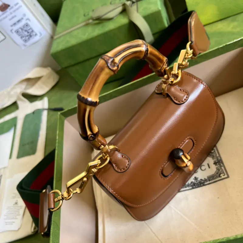 686864 CM 8 High-Quality Bags - Image 6
