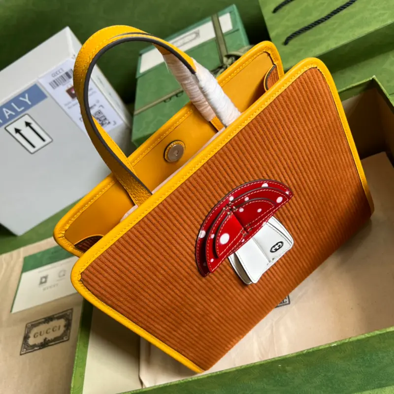 705042 CM 1 High-Quality Bags - Image 6