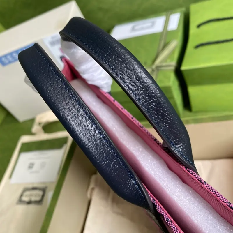 550763 CM 9 High-Quality Bags - Image 6