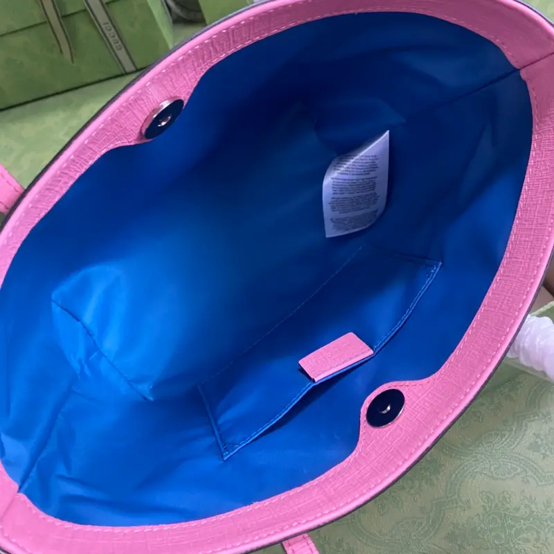 410812 CM 21 High-Quality Bags - Image 6