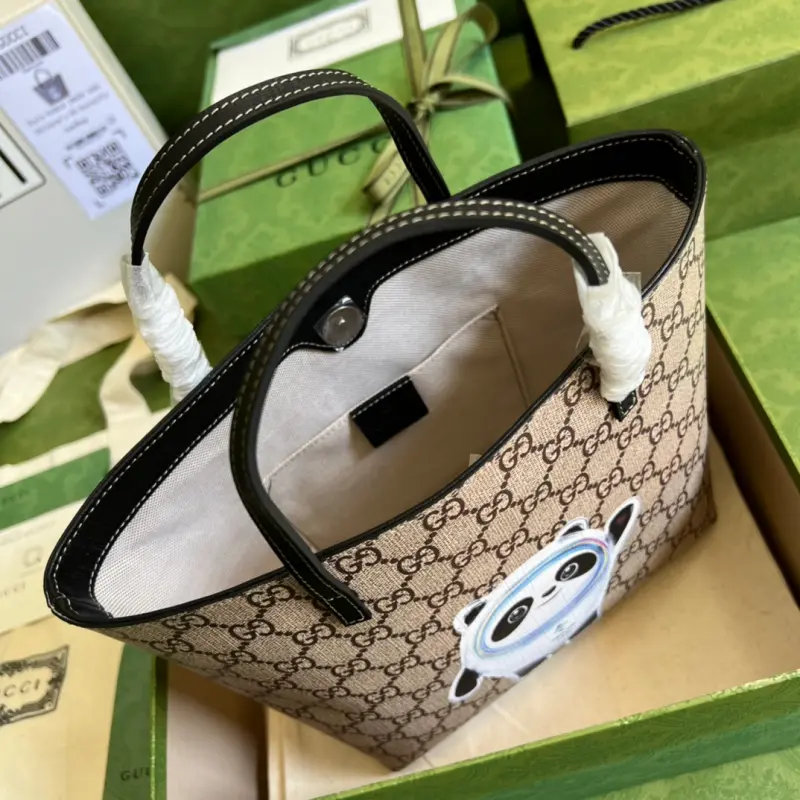 410812 CM 24 High-Quality Bags - Image 6