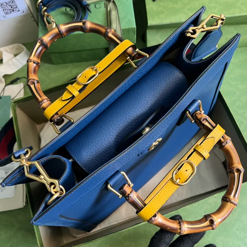 678842 CM 3 High-Quality Bags - Image 6