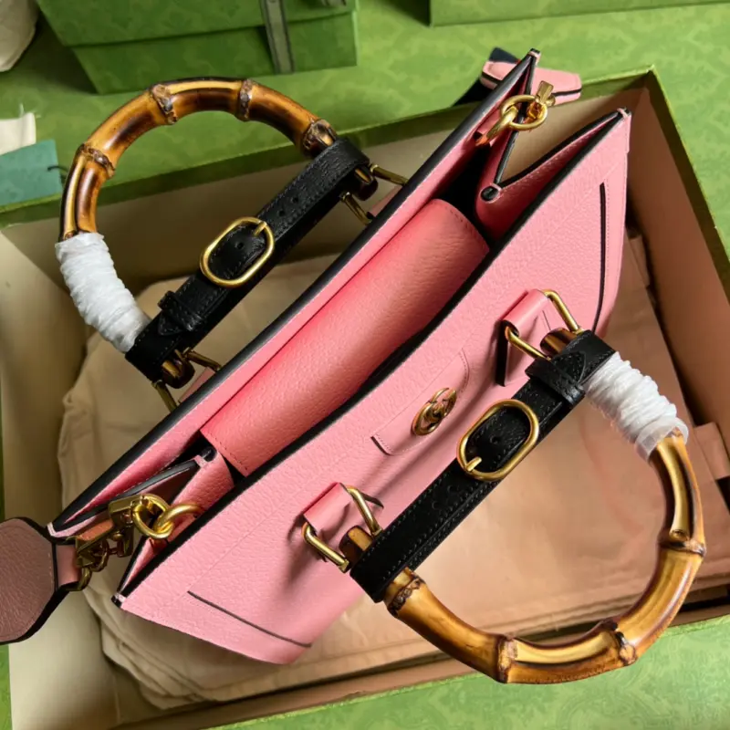 702721 CM 4 High-Quality Bags - Image 6