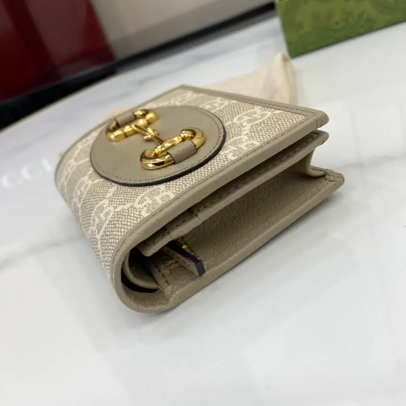 621887 CM 8 High-Quality Bags - Image 6