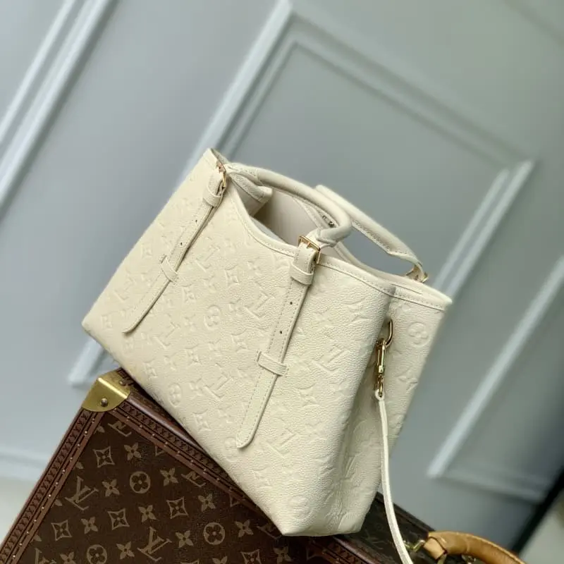M47185 White Small 31x21.5x13cm High Quality Bags - Image 6