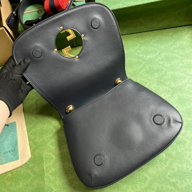 721172 CM 4 High-Quality Bags - Image 6