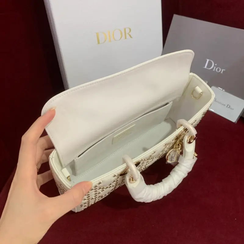 ML17 High Quality Bags - Image 7