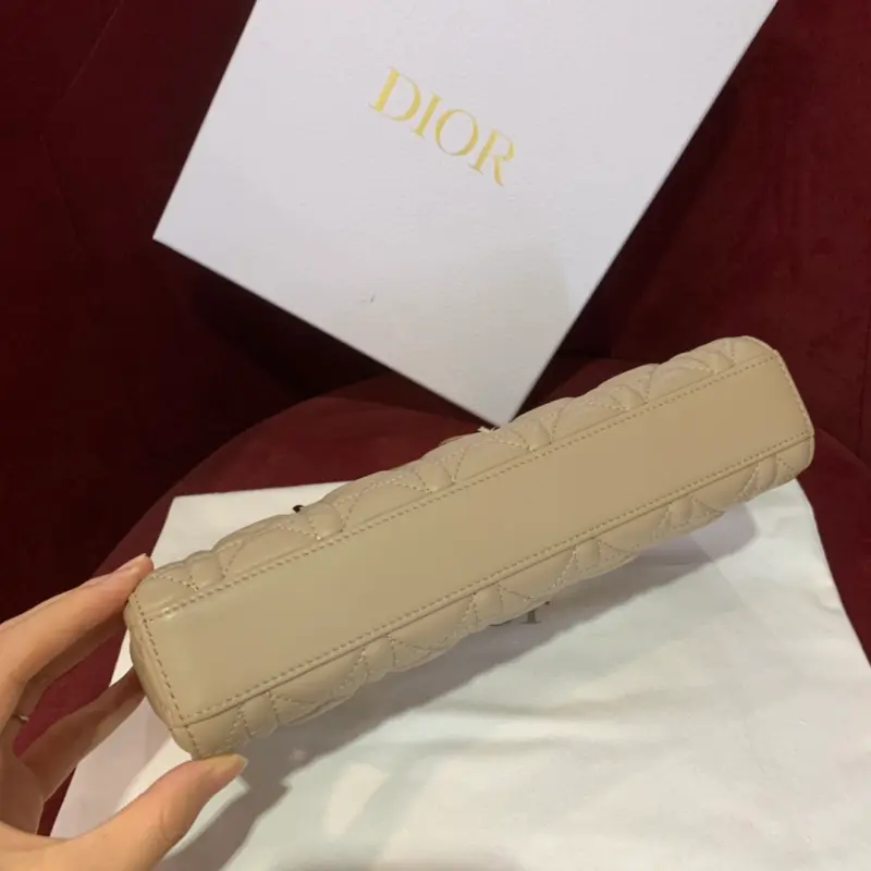 ML16 2 High Quality Bags - Image 5