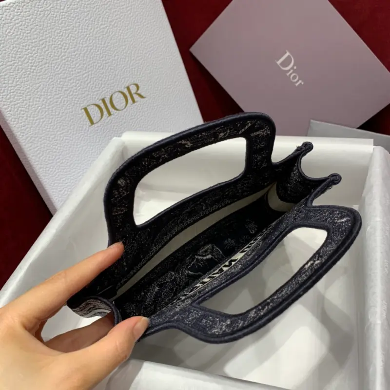 ML8 1 High Quality Bags - Image 8