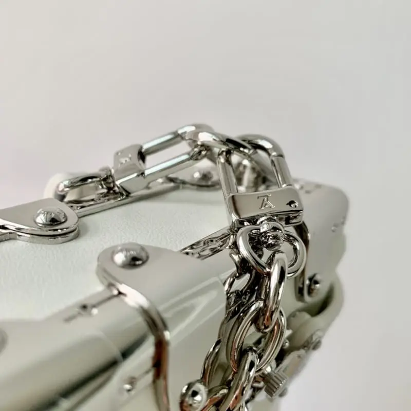 M25445 White 23x12x4cm High Quality Bags - Image 6