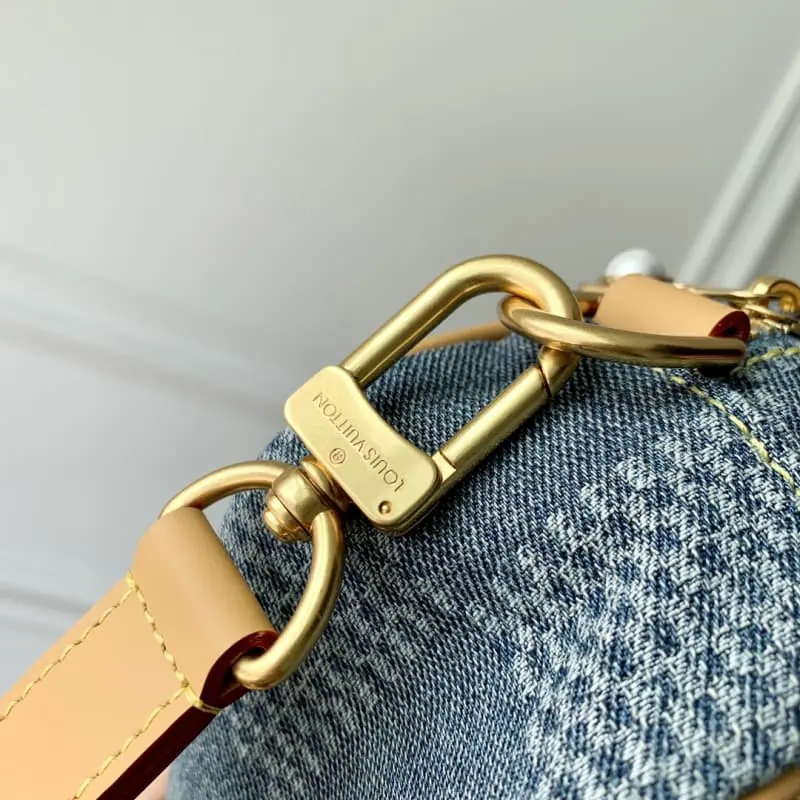 N40706 HH85 24x24x8cm High Quality Bags - Image 7