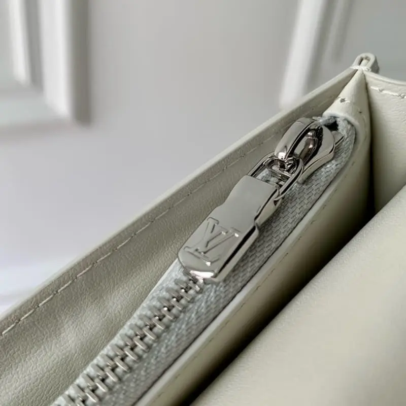 M69038 HH14 5 10x19x2cm High Quality Bags - Image 7