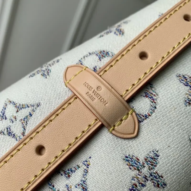 M24707 29x24x12cm High Quality Bags - Image 5