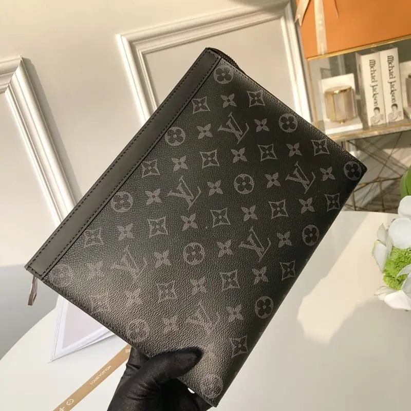 M61692 26x20x5cm High Quality Bags - Image 5